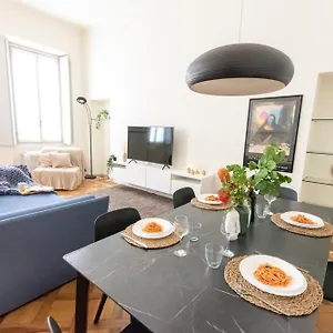 Apartamento Luxury Near Duomo Italia 38 Milán
